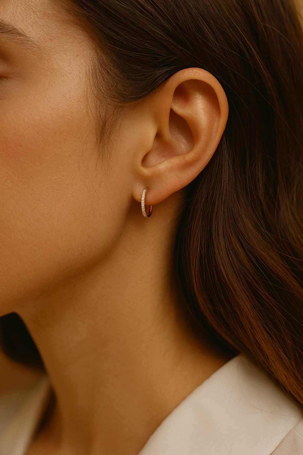 עגילים משובצים יהלומים טבעיים מזהב 14K – תמונה 2